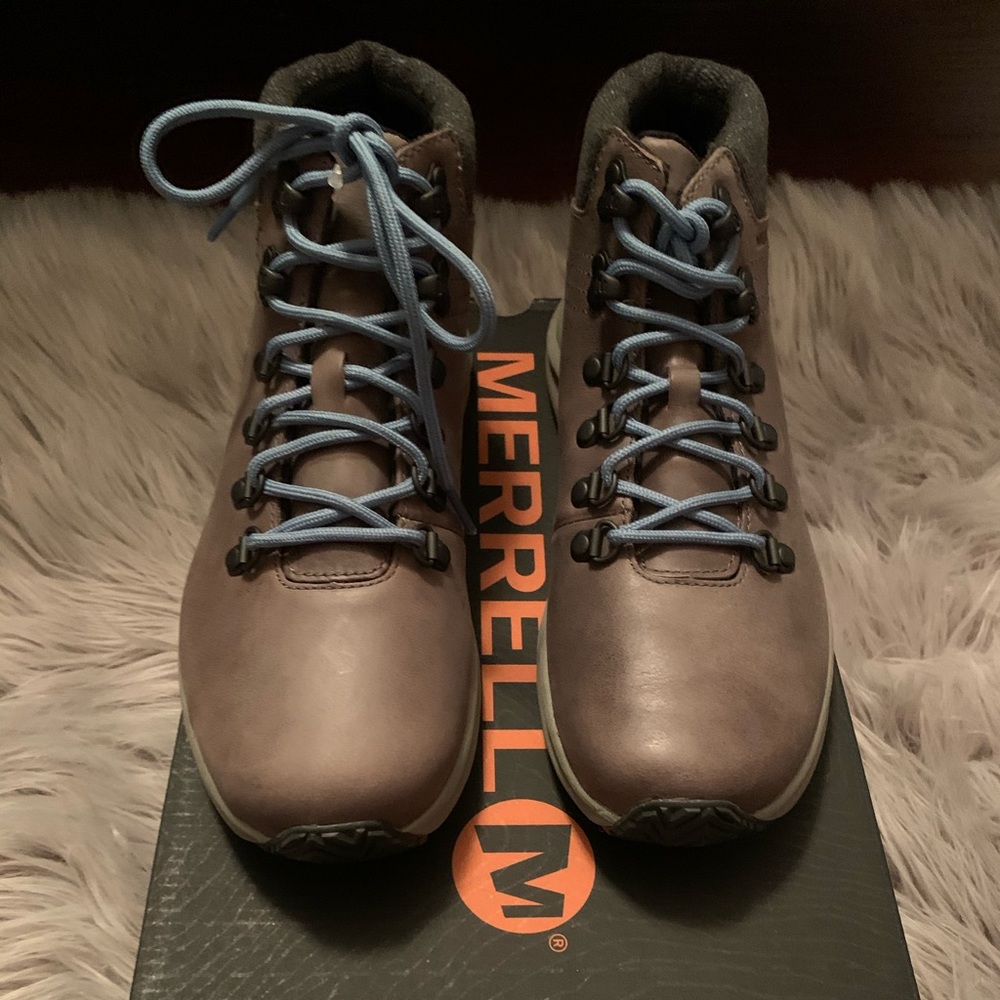 NWT Merrill Merrill Vibram Boulder Hiking Boots